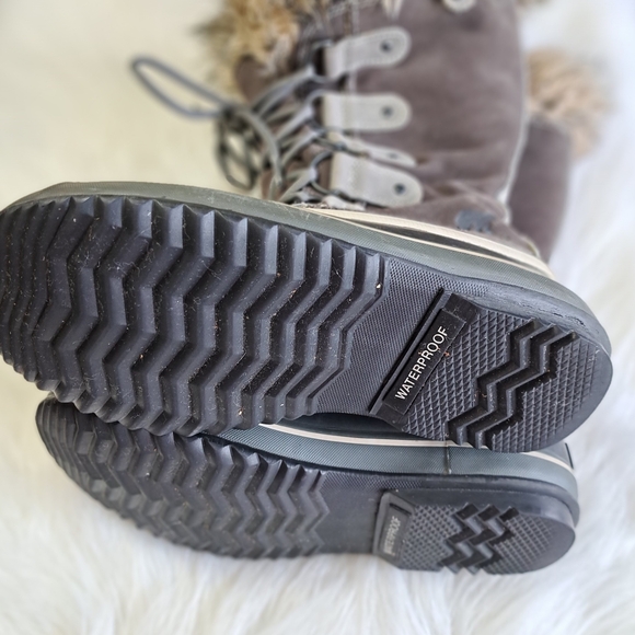 Sorel leather Canadian snow boots - Picture 11 of 15